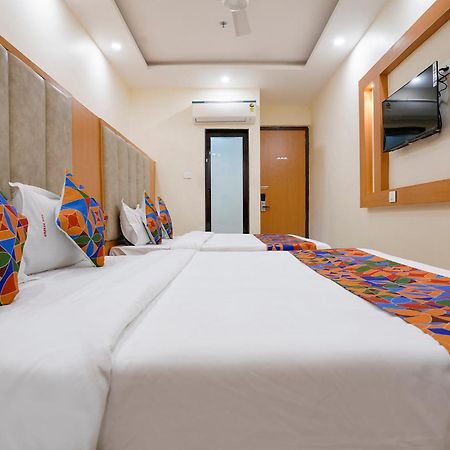 Fabhotel 7 Square - Nr Bkc Mumbai Exterior photo