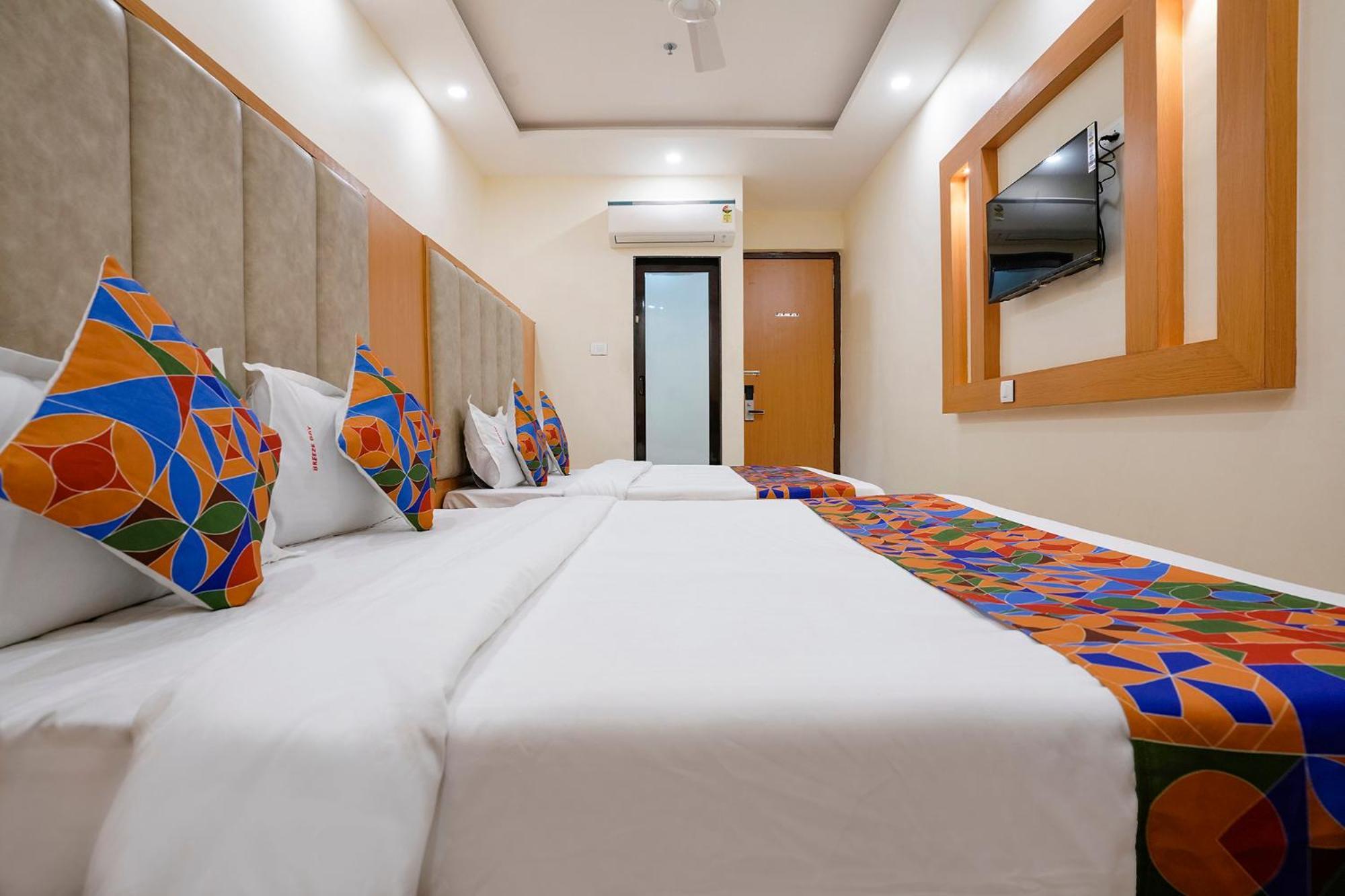 Fabhotel 7 Square - Nr Bkc Mumbai Exterior photo