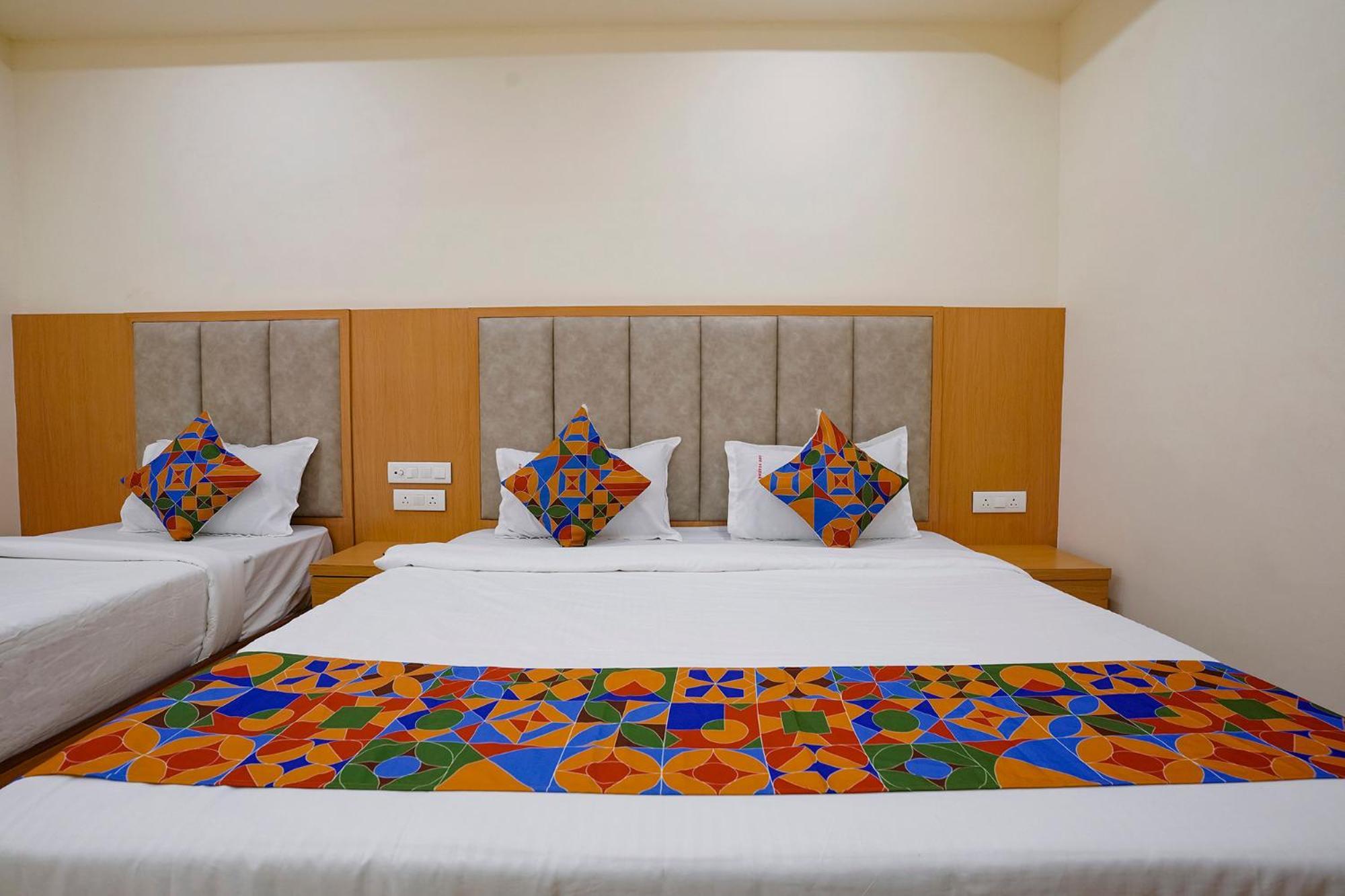 Fabhotel 7 Square - Nr Bkc Mumbai Exterior photo