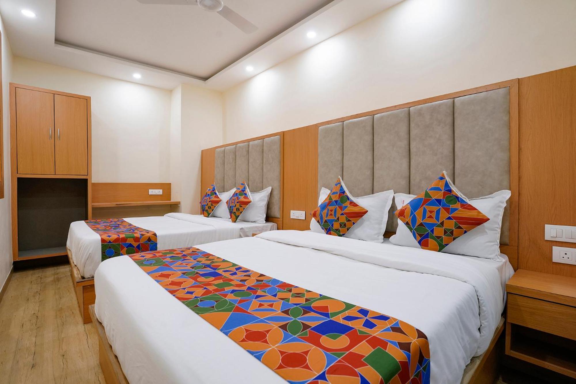 Fabhotel 7 Square - Nr Bkc Mumbai Exterior photo