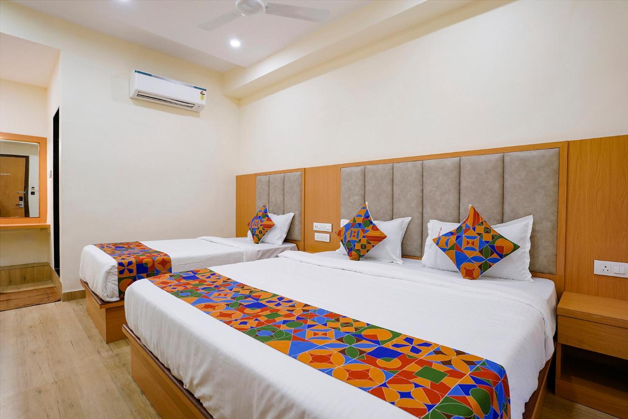 Fabhotel 7 Square - Nr Bkc Mumbai Exterior photo